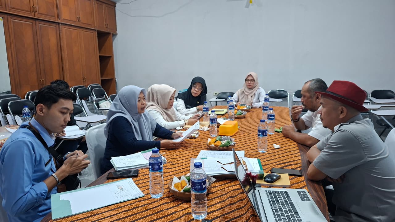 Kegiatan Visitasi Dinas Pendidikan dan Dinas Perizinan Terkait Proses Verifikasi Perizinan Operasional PKBM GICI